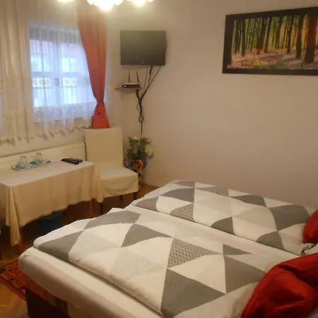 Konukevi Aranyeso Vendeghaz Csorbai
