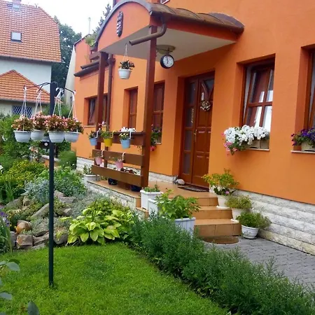 Aranyeso Vendeghaz Csorbai 2* Budapest